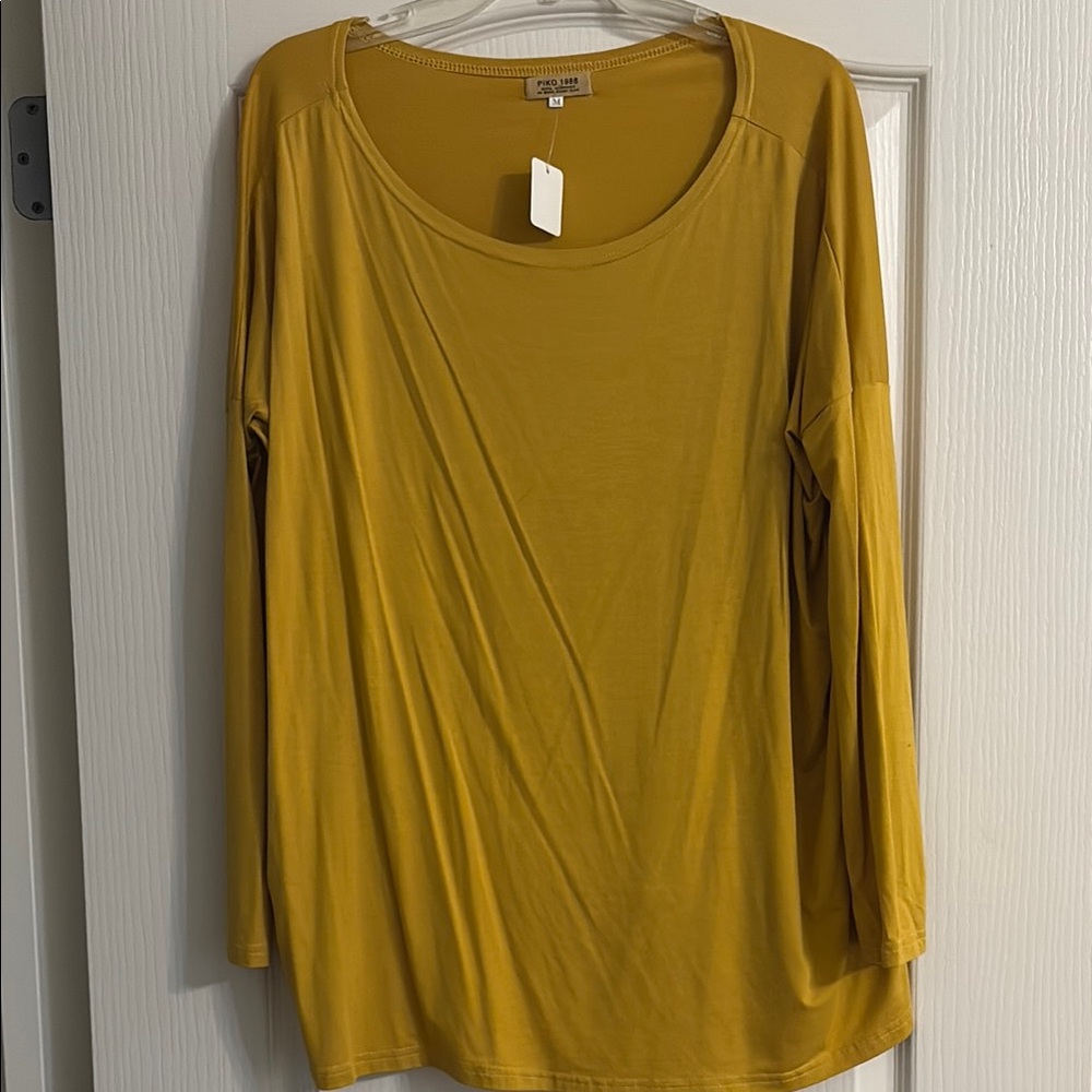 Piko 1988 Gold Relaxed Long Sleeve Blouse
